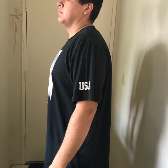 Nike black eagle t shirt - Picture 2 of 2